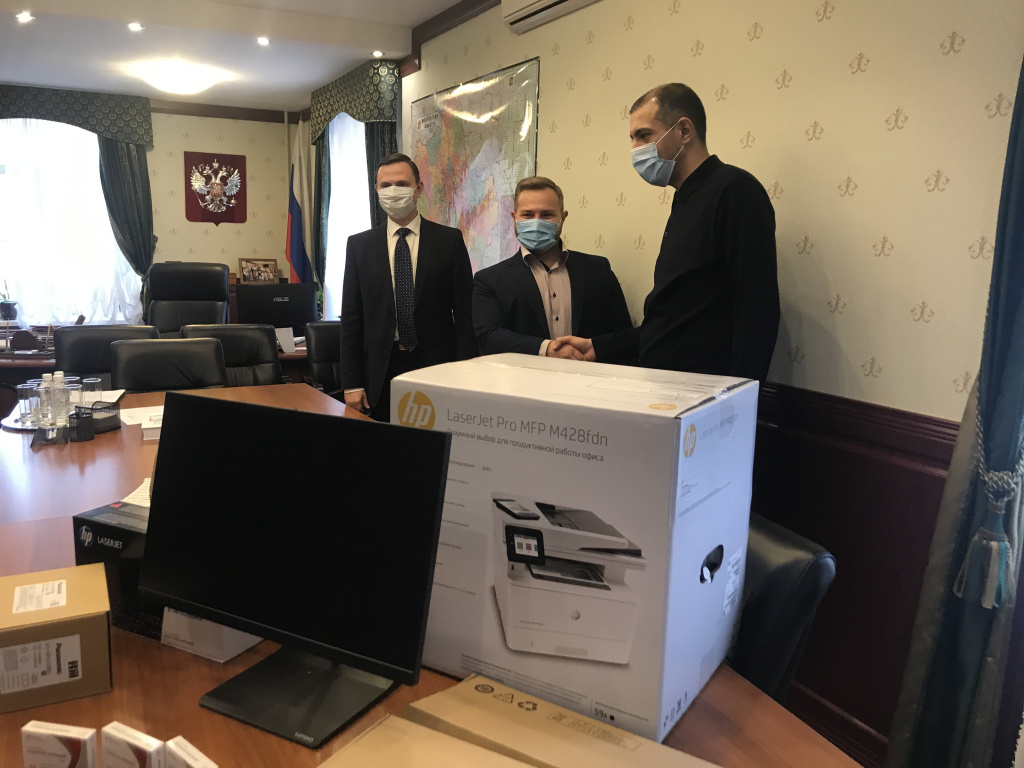 Компания «Петровакс» помогает городской больнице Подольска в оснащении нового ковидного госпиталя