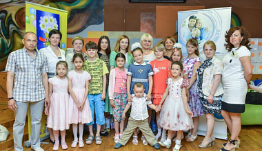 «Петровакс Фарм» поздравил с праздником «Детей Подолья»